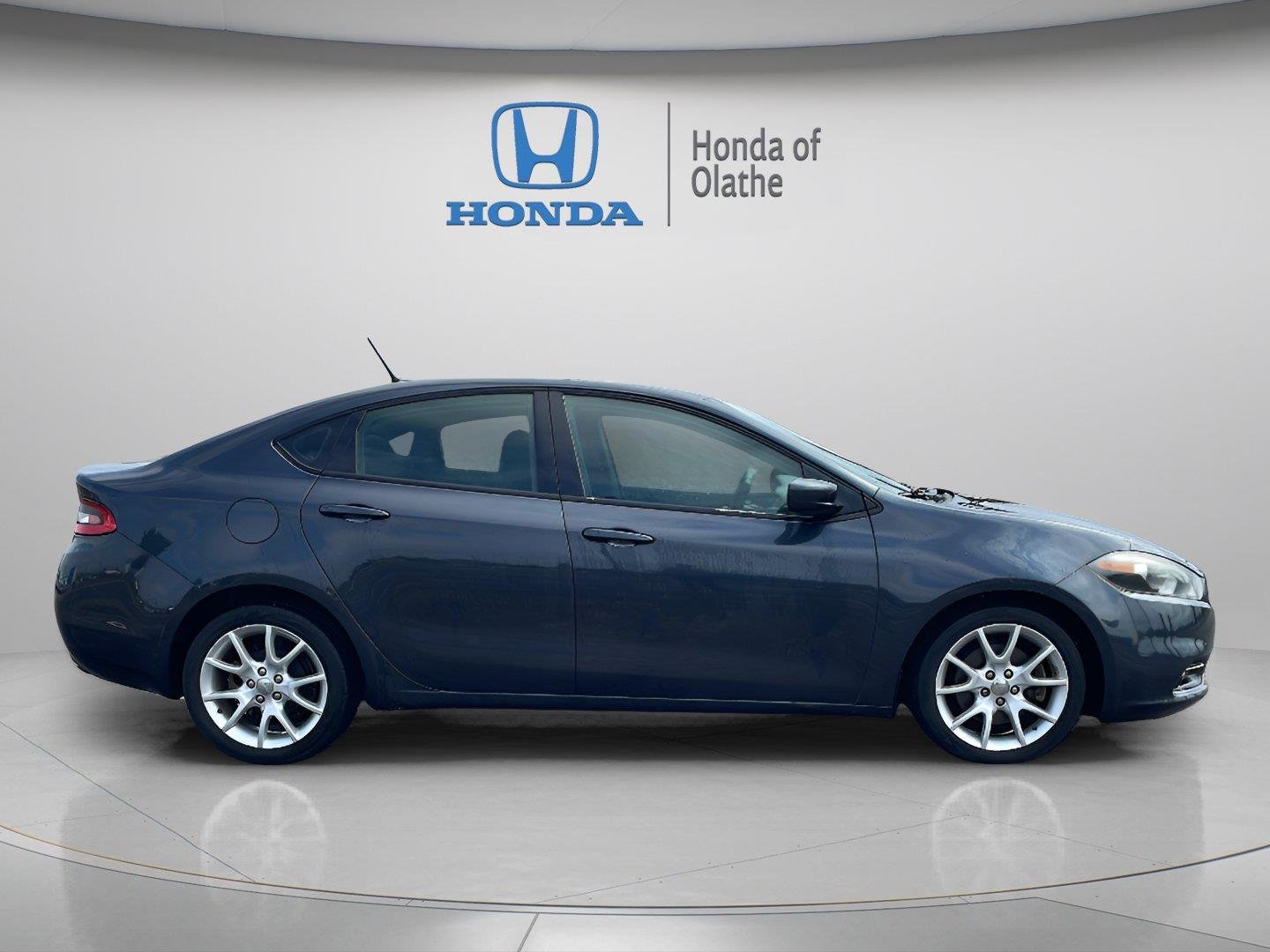 Used 2013 Dodge Dart SXT with VIN 1C3CDFBA6DD347202 for sale in Kansas City