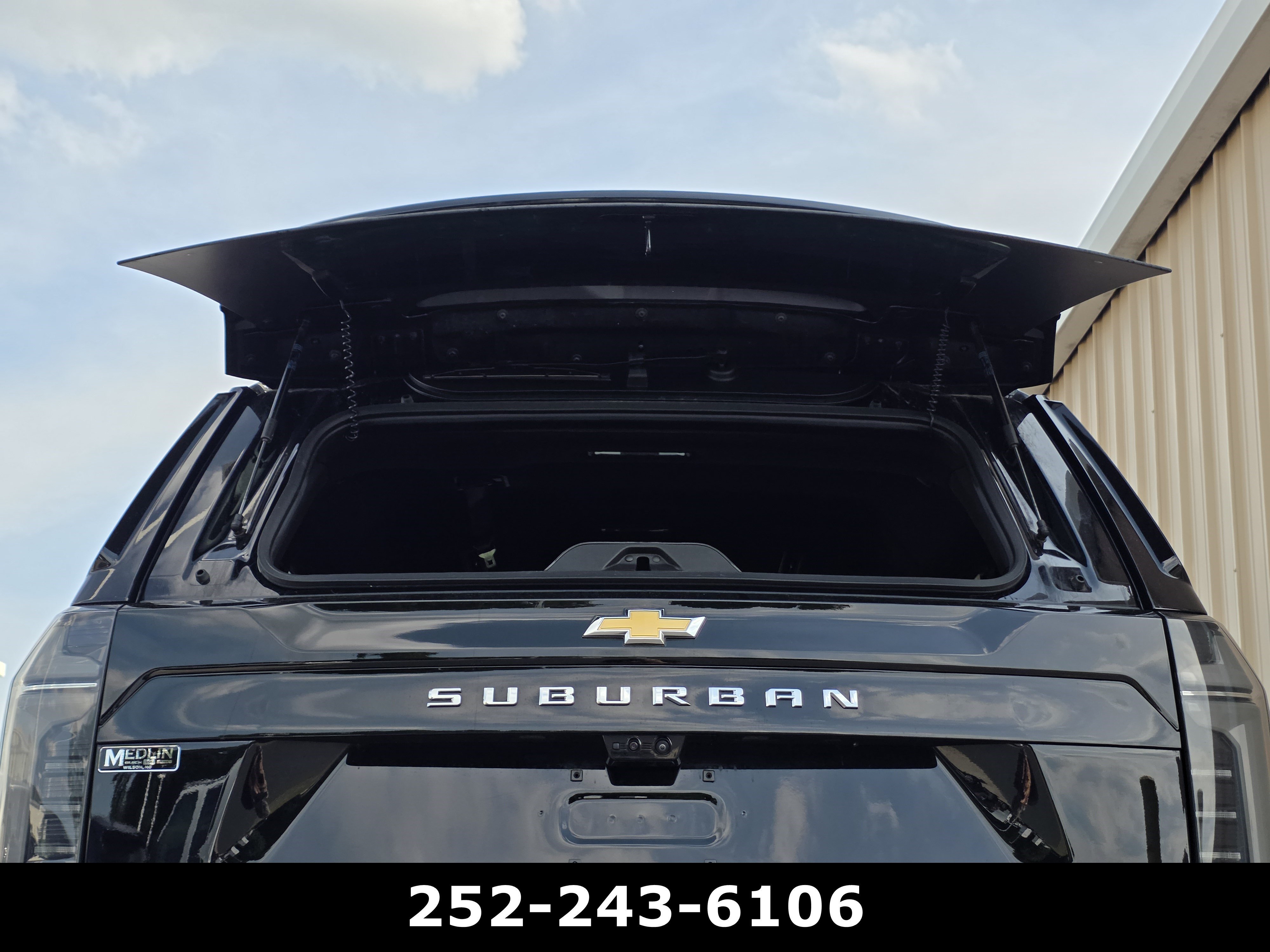 Used 2025 Black Chevrolet High Country image 40