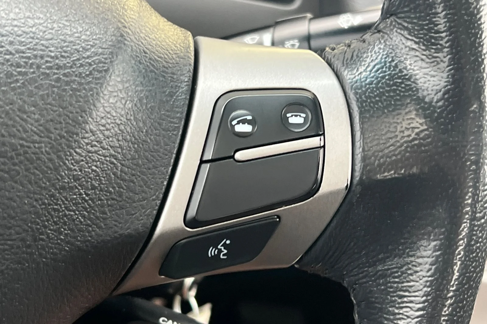 Used 2011 Super White Toyota SE image 23