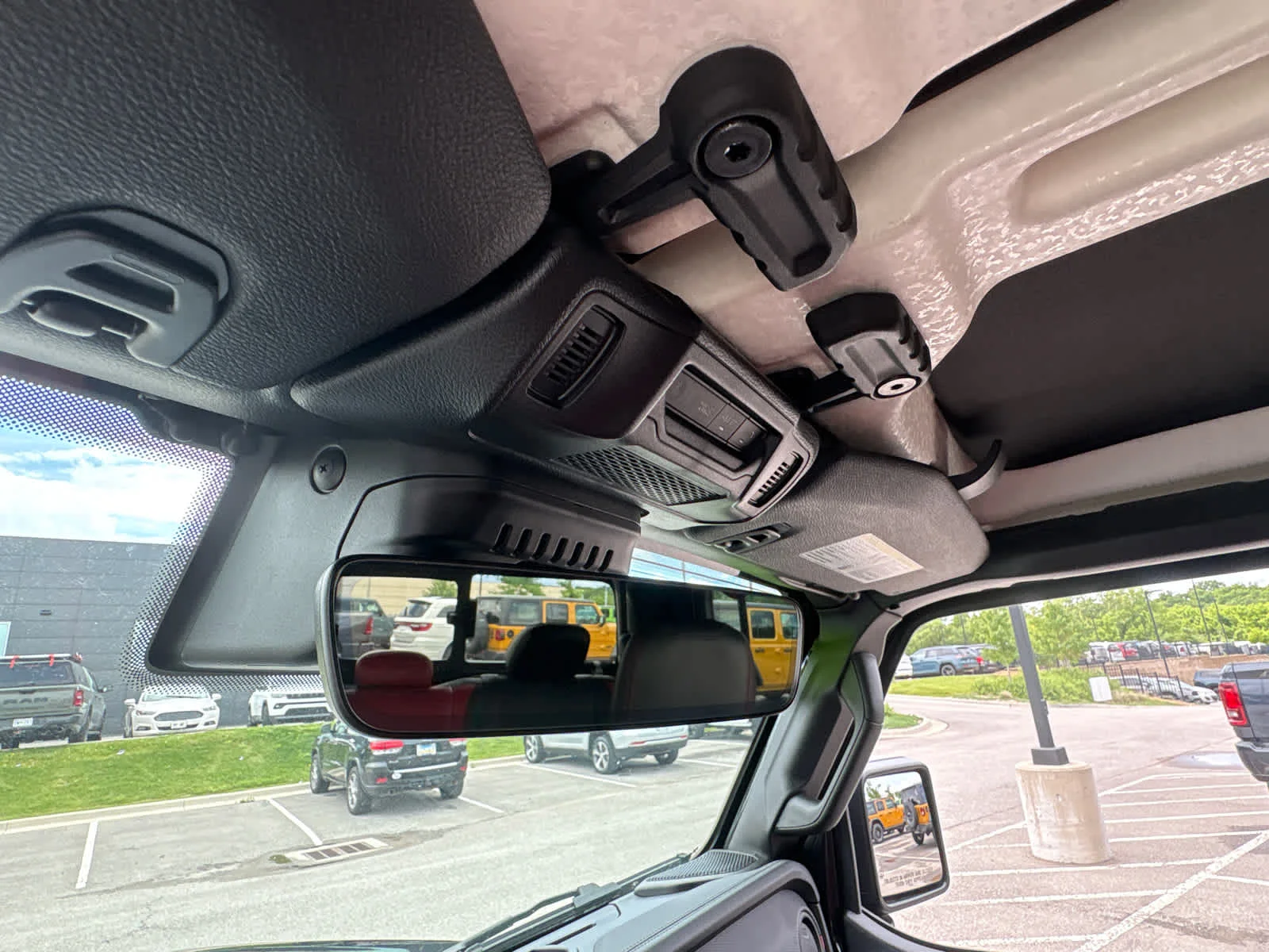 Used 2024 BLACK Jeep Rubicon image 29