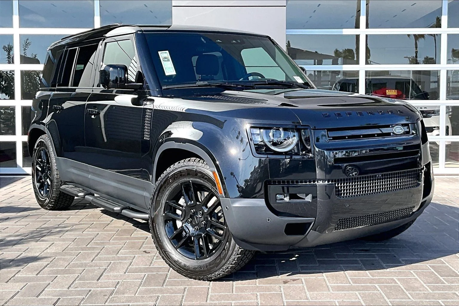 New 2026 Santorini Black Land Rover S image 2