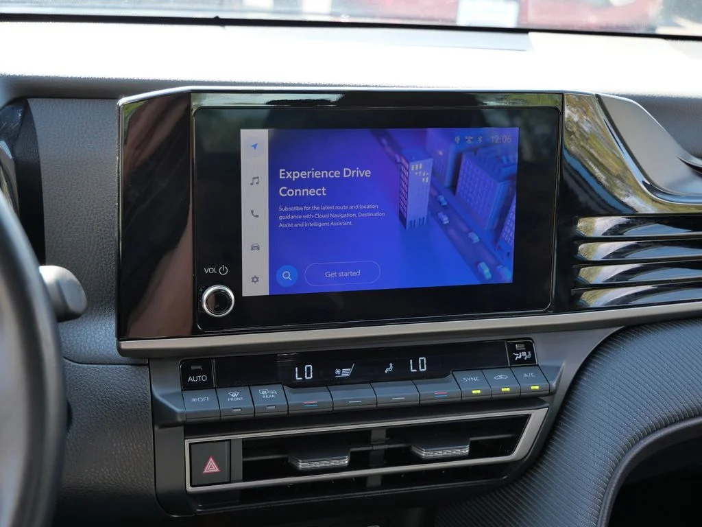 Certified Used 2025  Toyota SE image 17