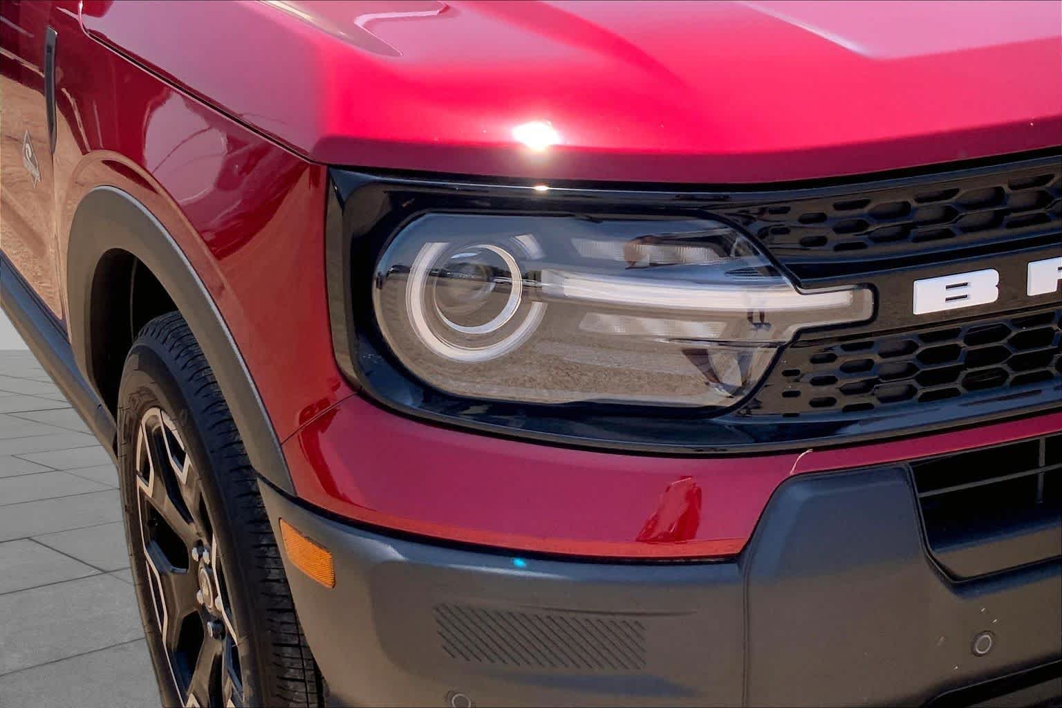 New 2026 Ruby Red Metallic Tinted Clearcoat Ford Outer Banks® image 13