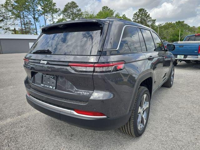 New 2026 Baltic Gray Metallic Clear-Coat Exterior Paint Jeep Limited image 4