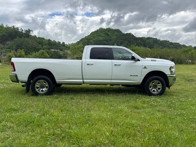Used 2022 White Ram Big Horn image 9