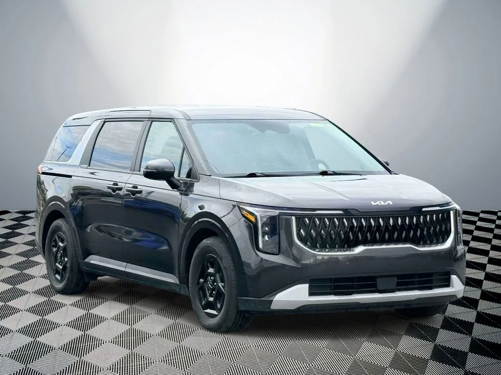 Used 2025 Gray Kia LXS image 4