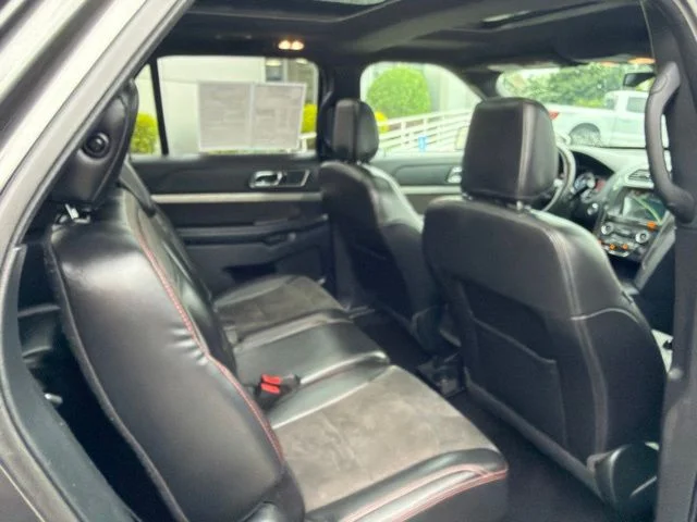 Used 2018 Gray Ford XLT image 27