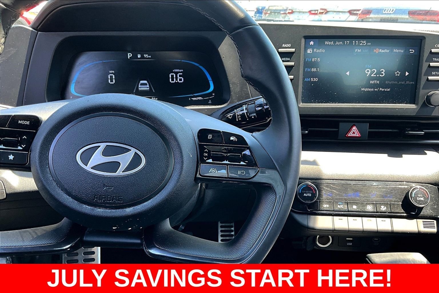 Used 2025 Gray Hyundai SEL Sport image 16