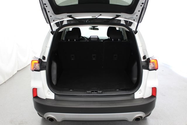 Used 2021 White Ford SE image 14
