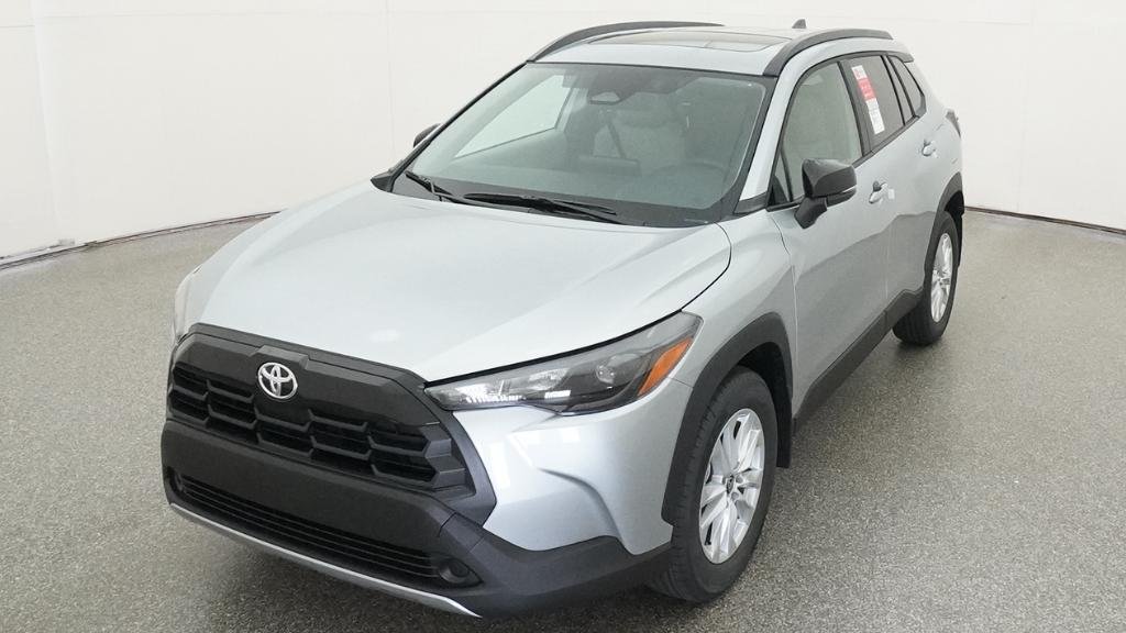 2026 Toyota Corolla Cross LE - Image 3