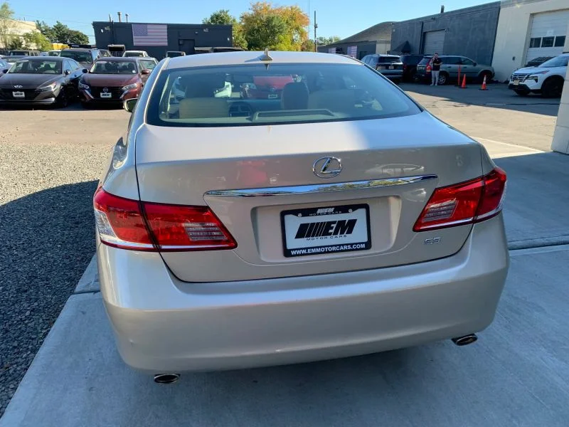 Used 2011 Gold Lexus ES 350 Sedan 4D image 15