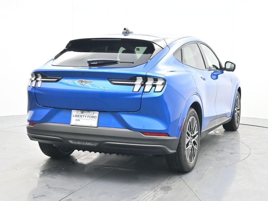 2025 Ford Mustang Mach-E Premium - Photo 8