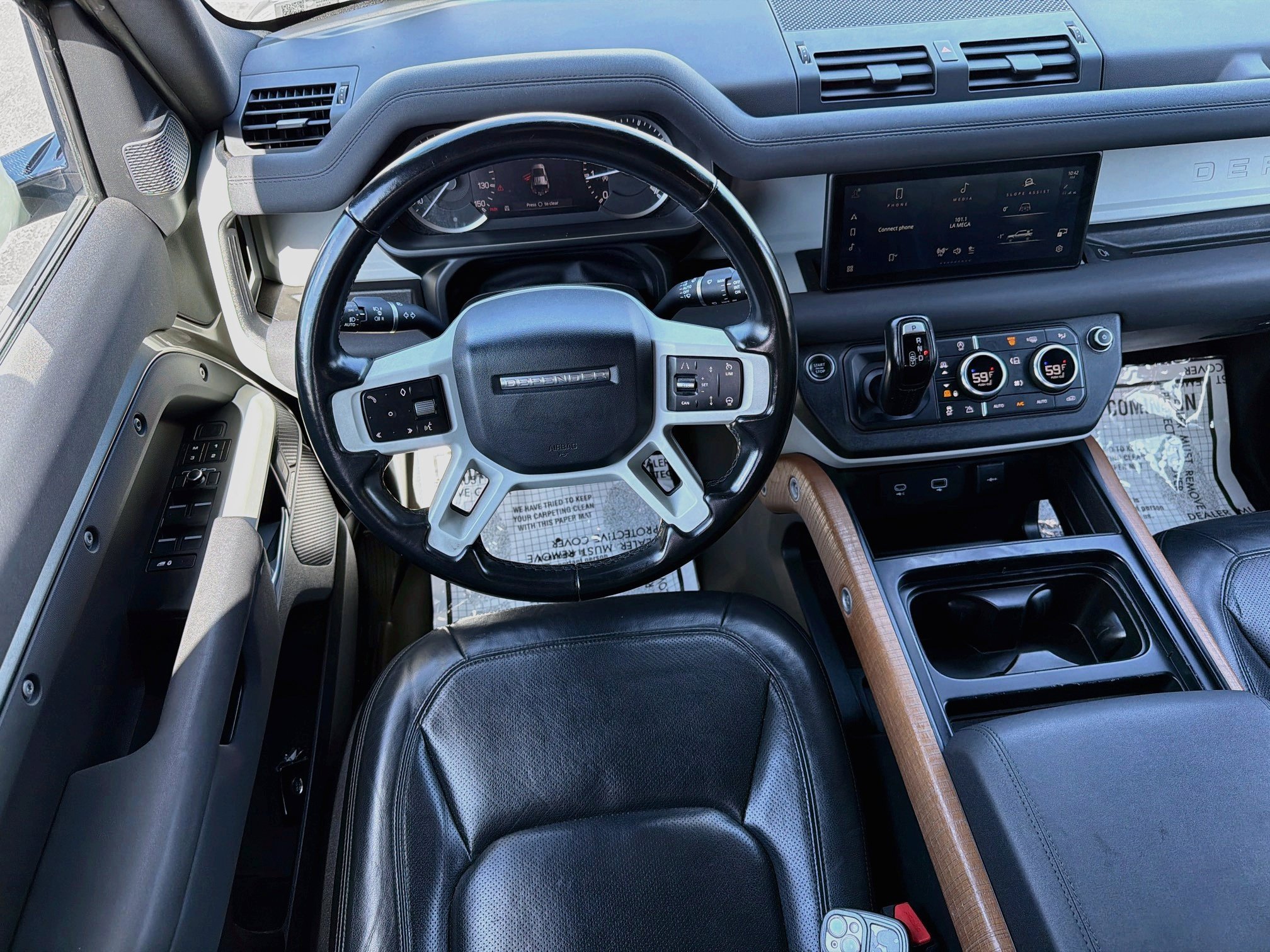 Used 2023 Silicon Silver Premium Metallic Land Rover SE image 17