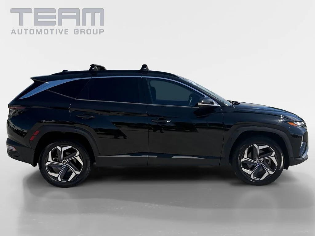 Used 2022 Black Hyundai Limited image 8