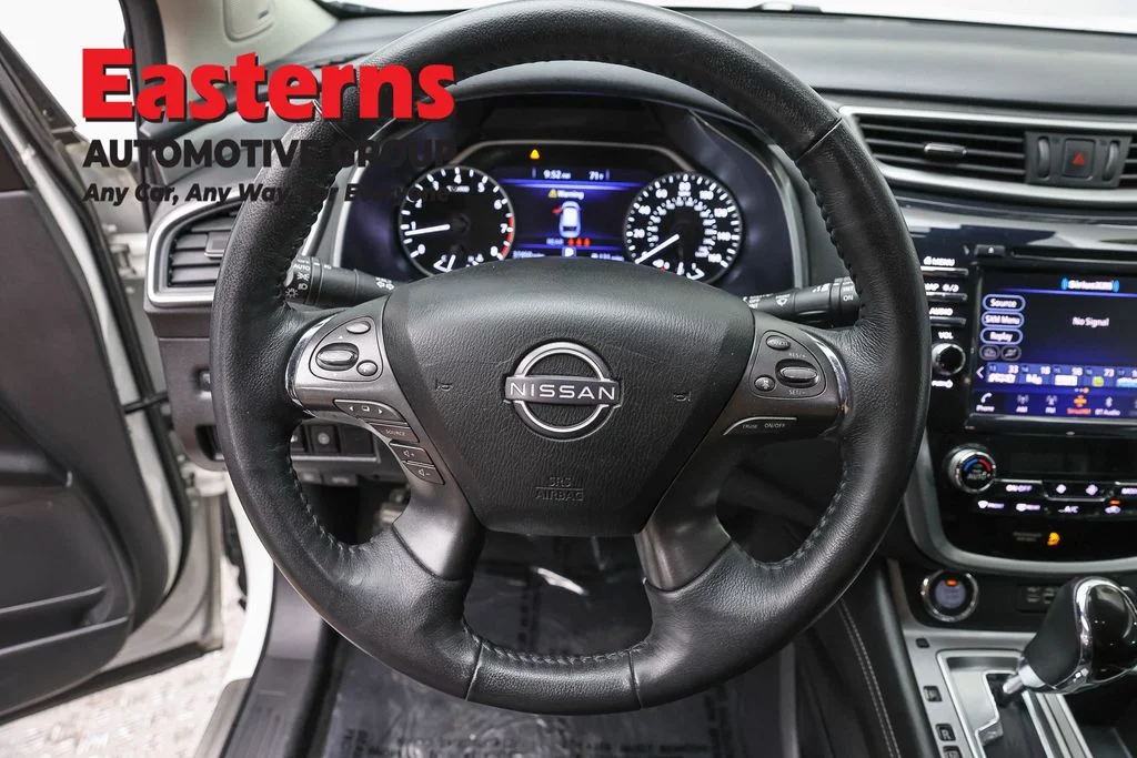 Used 2023 White Nissan SL image 10