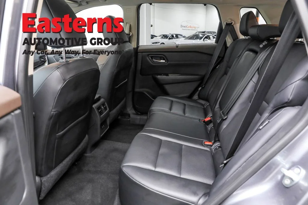 Used 2022 Gray Nissan SV image 22