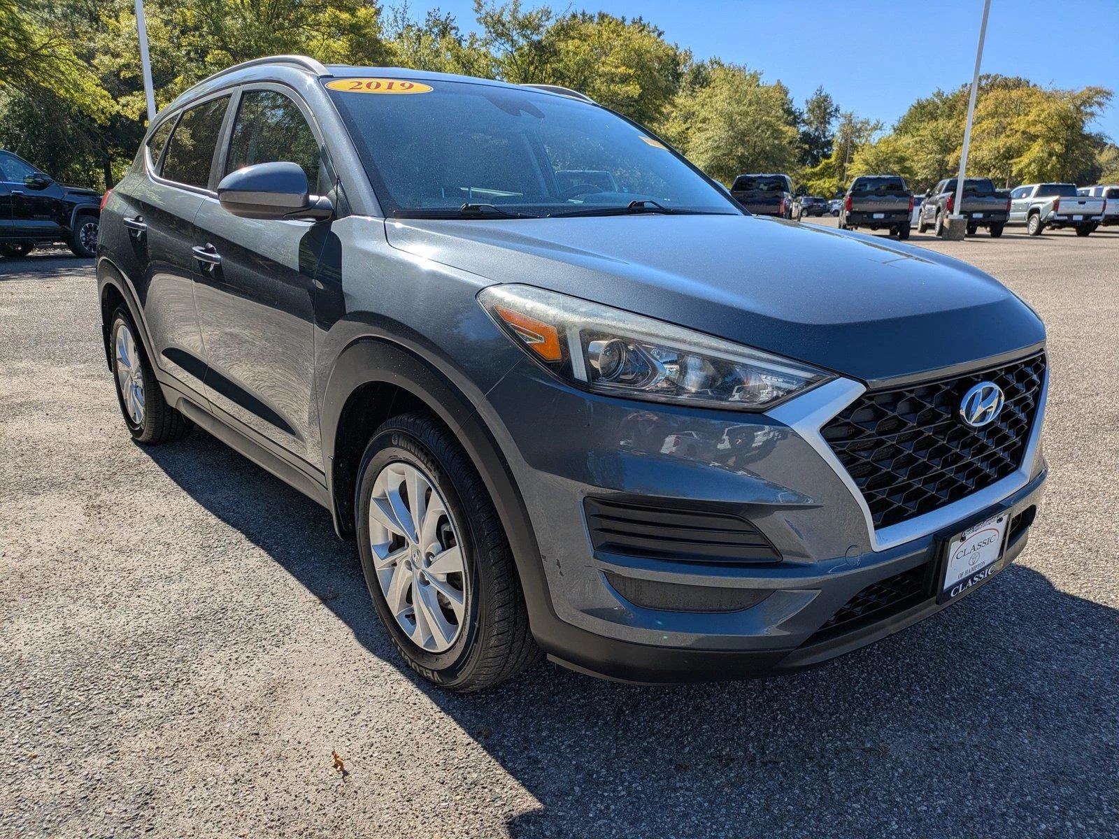 Used 2019 Coliseum Gray Hyundai Value image 2