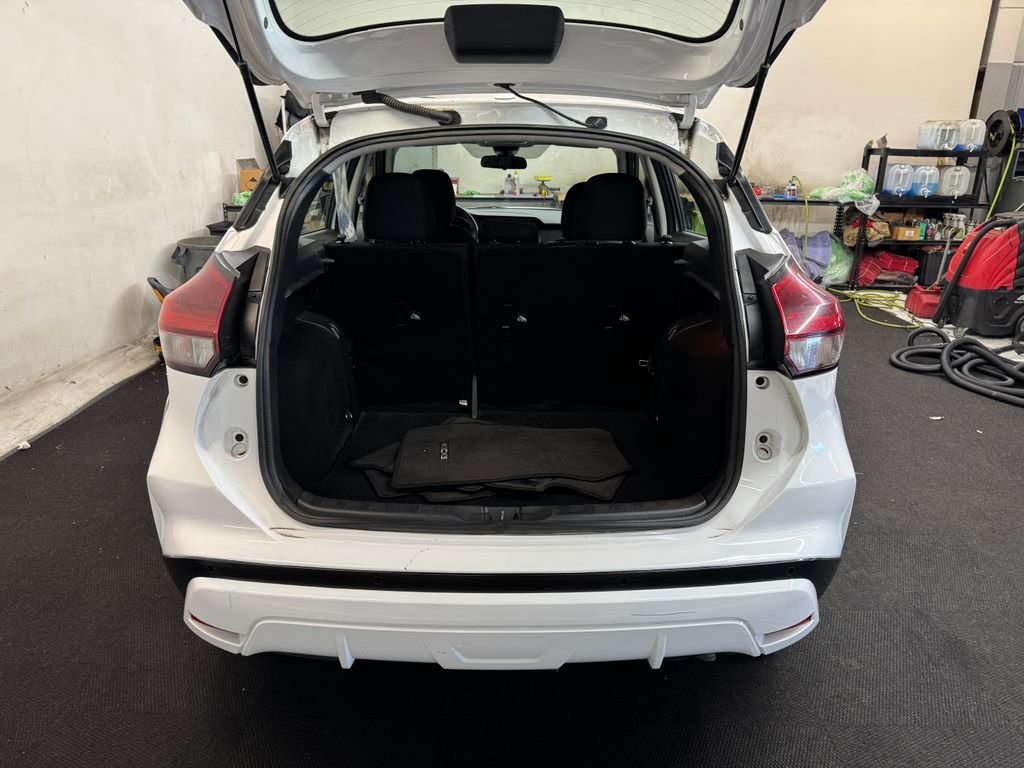 Used 2021 White Nissan SV image 6