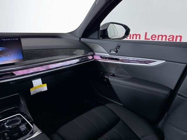 2025 BMW 7 Series 760i - Photo 25