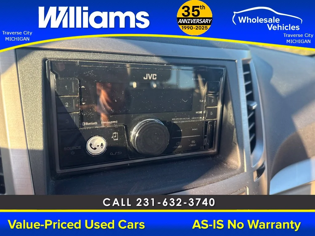 Used 2012 Indigo Subaru 2.5i image 33