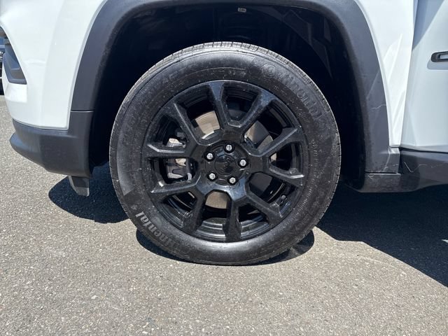 Used 2023 Bright White Clearcoat Jeep Altitude image 27