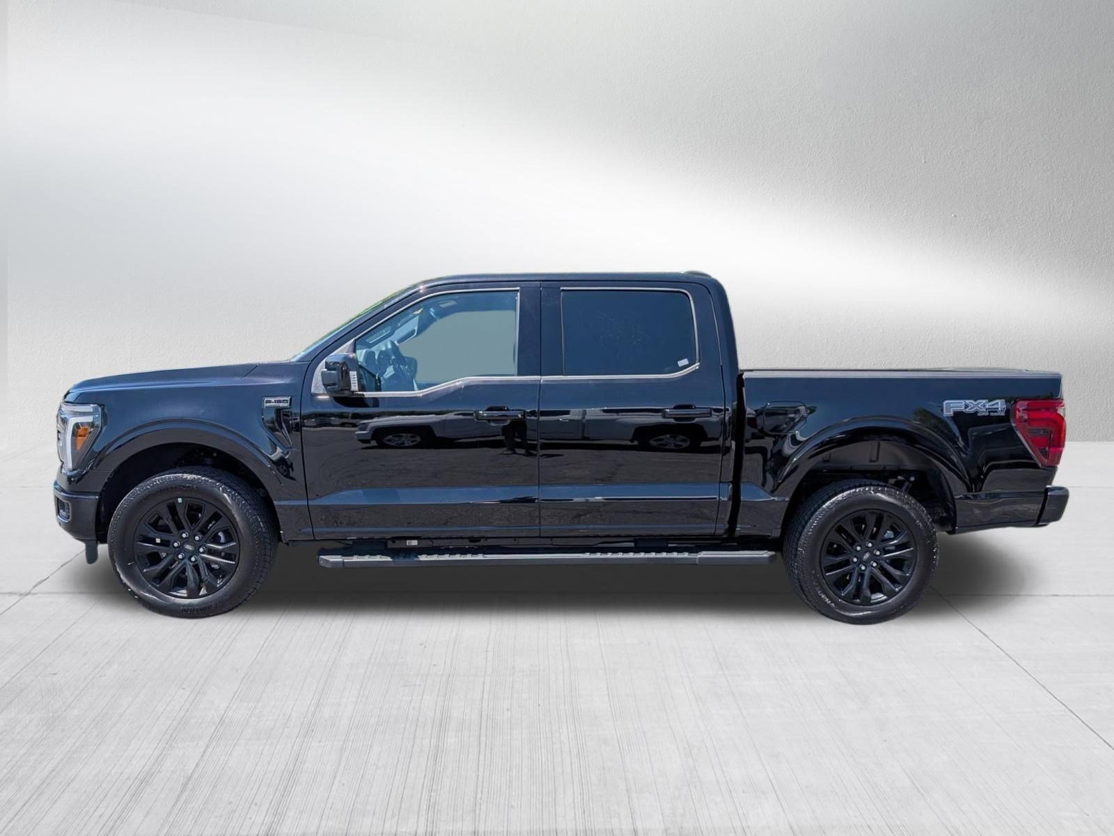 Used 2025 Black Metallic Ford LARIAT image 2