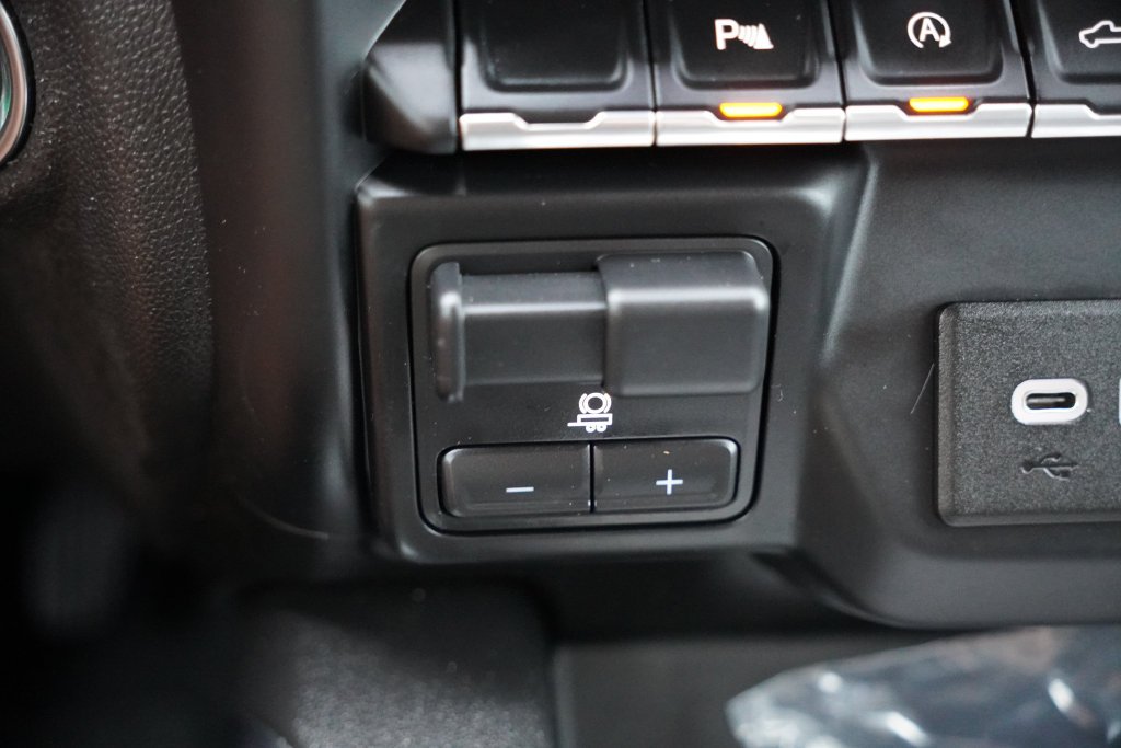 Used 2019 SHADOW GRAY METALLIC Chevrolet LTZ image 32