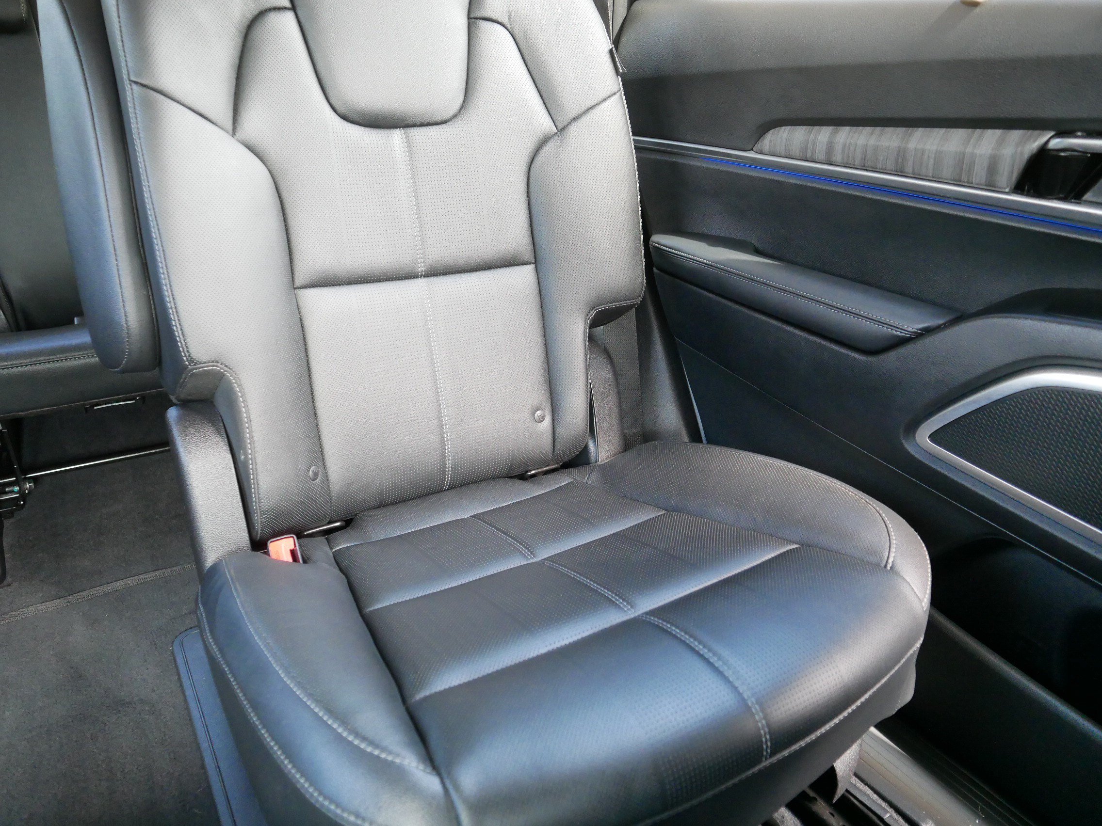 Certified Used 2024 Glacial White Pearl Kia SX image 14