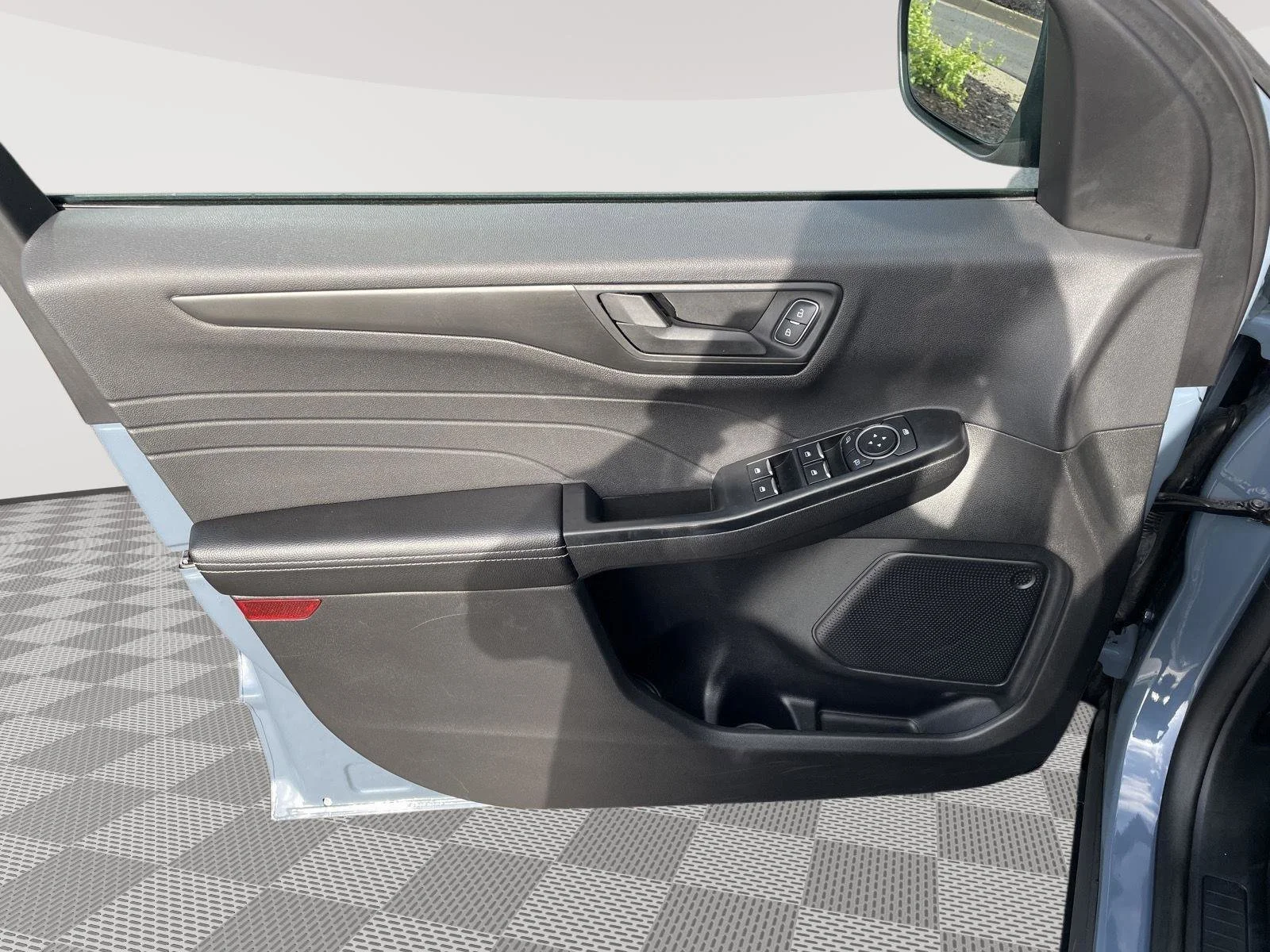 Used 2025 Vapor Blue Ford Active image 22
