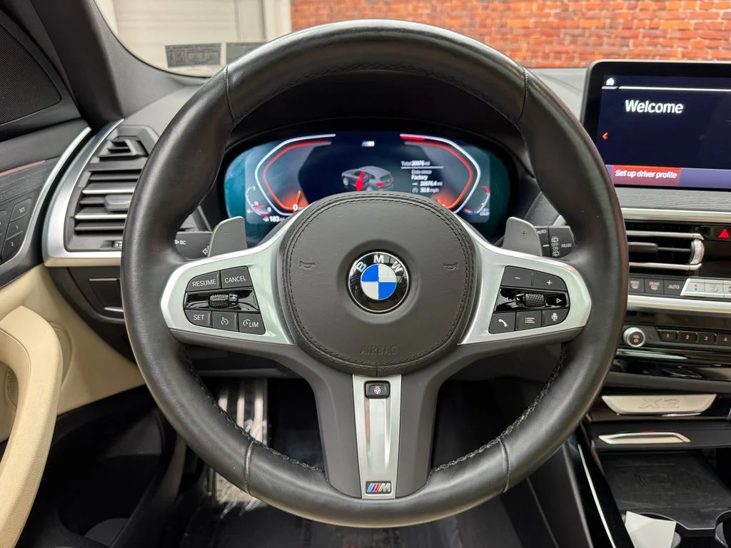 Used 2023 Black BMW xDrive30i image 14