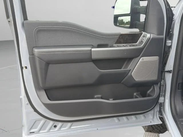 New 2026 Glacier Gray Metallic Tri-Coat Ford F-250® Lariat® image 14