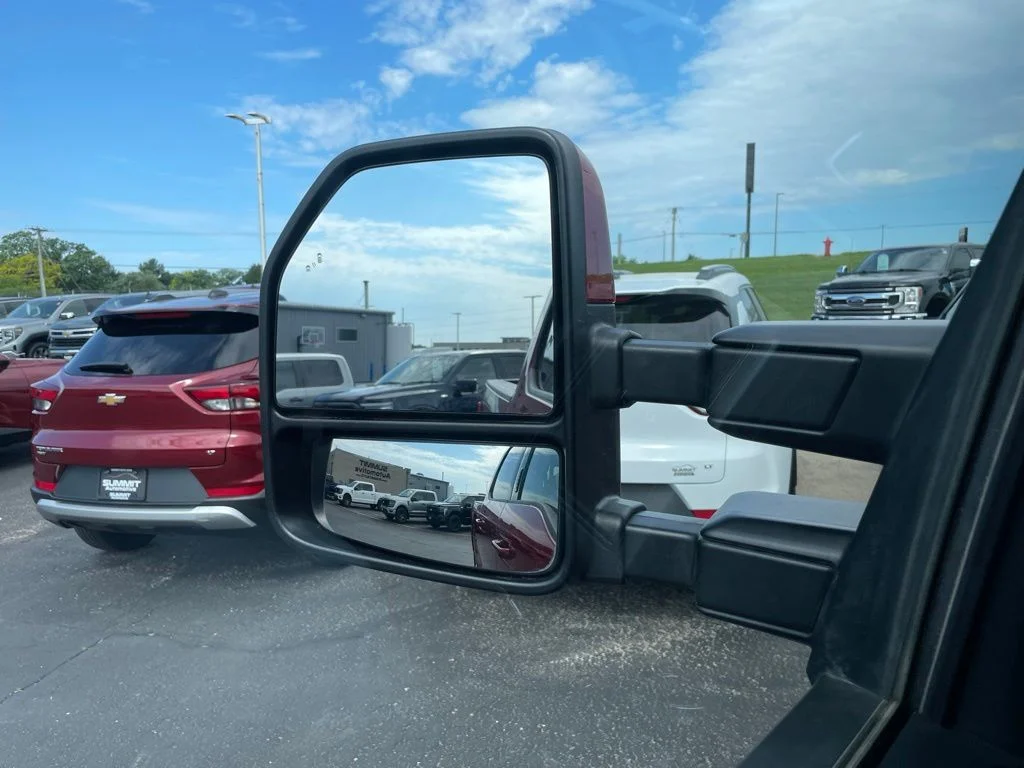 Used 2022 Red Metallic Ford Lariat image 39
