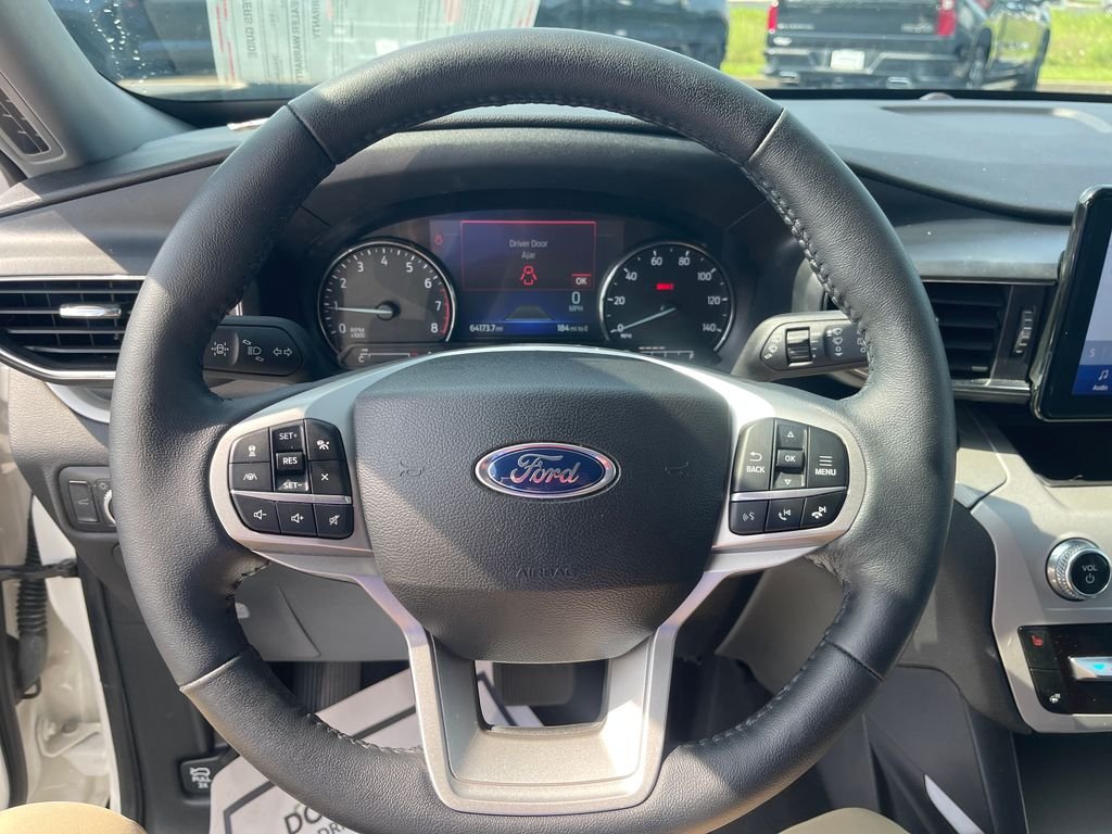 Used 2023 White Ford XLT image 17