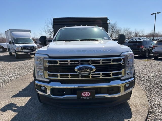 New 2024 Oxford White Ford F-550® XL image 3