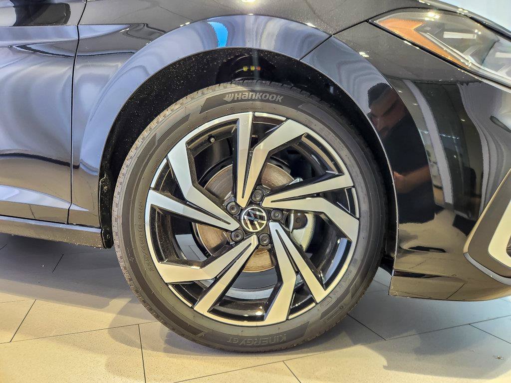 New 2027 Deep Black Pearl Volkswagen 1.5T SEL image 6