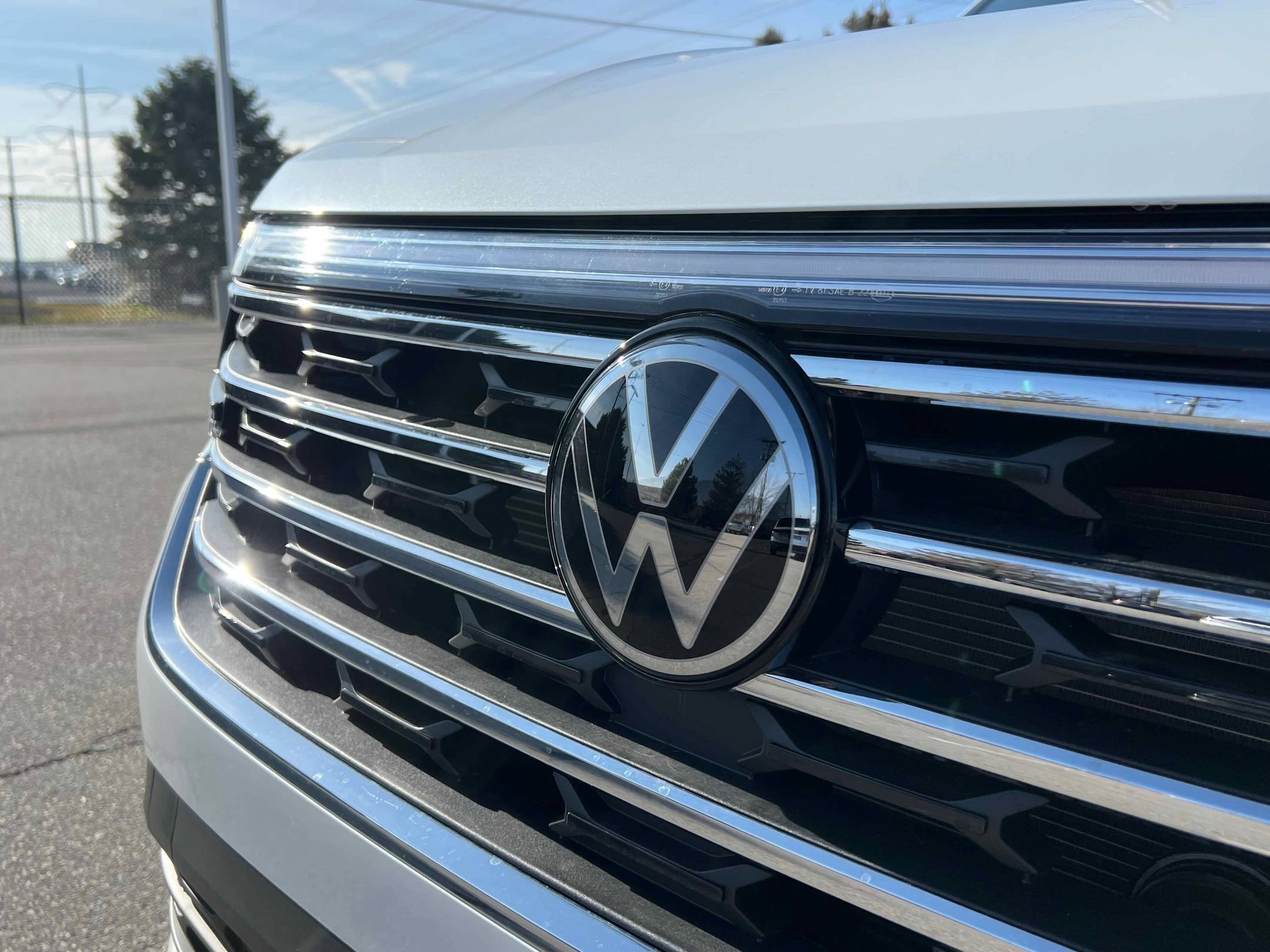 New 2026 Opal White Volkswagen 2.0T SE w/Technology image 8