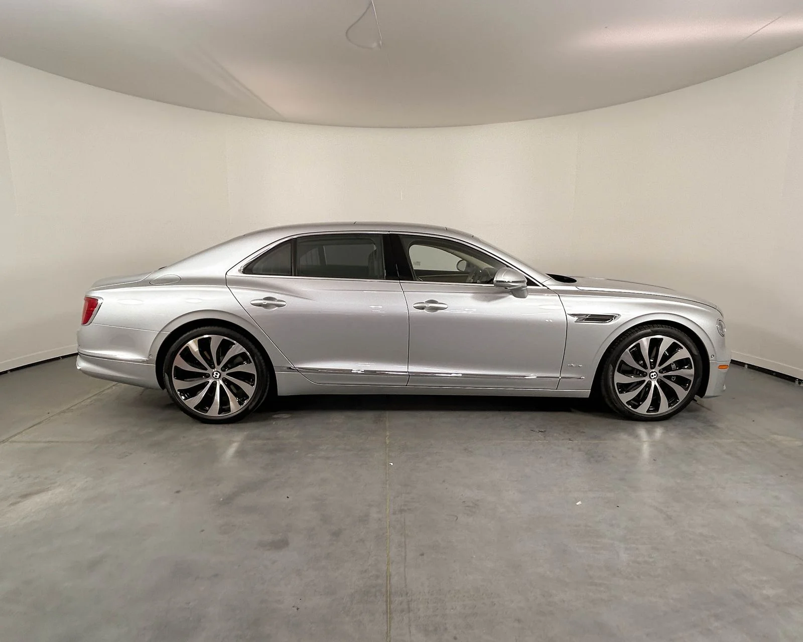 New 2026  Bentley Azure image 5