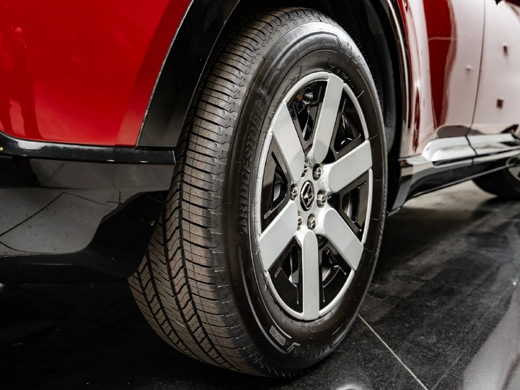 Used 2024 Scarlet Red Metallic Honda Touring image 50