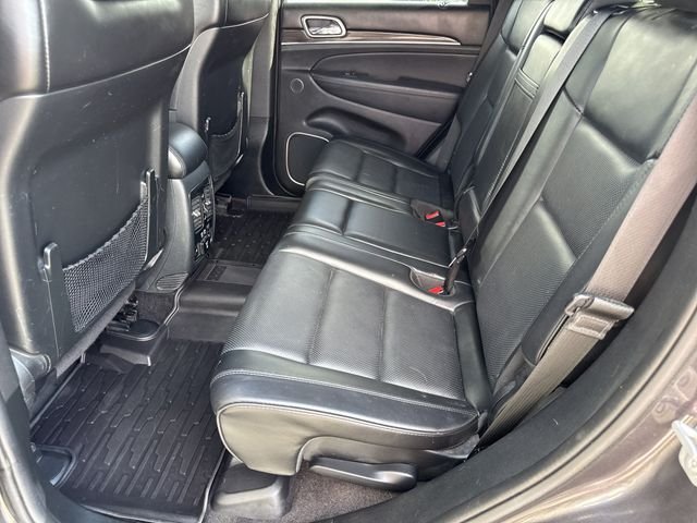 Used 2018 Gray Jeep Overland image 13