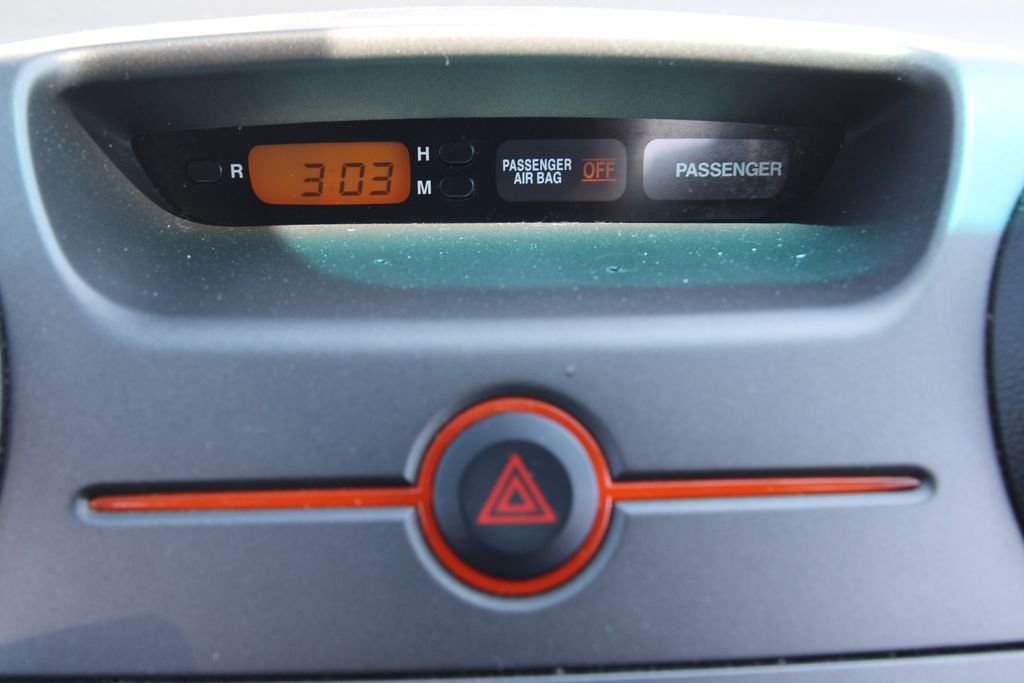 Used 2009 Gray Kia LX image 26