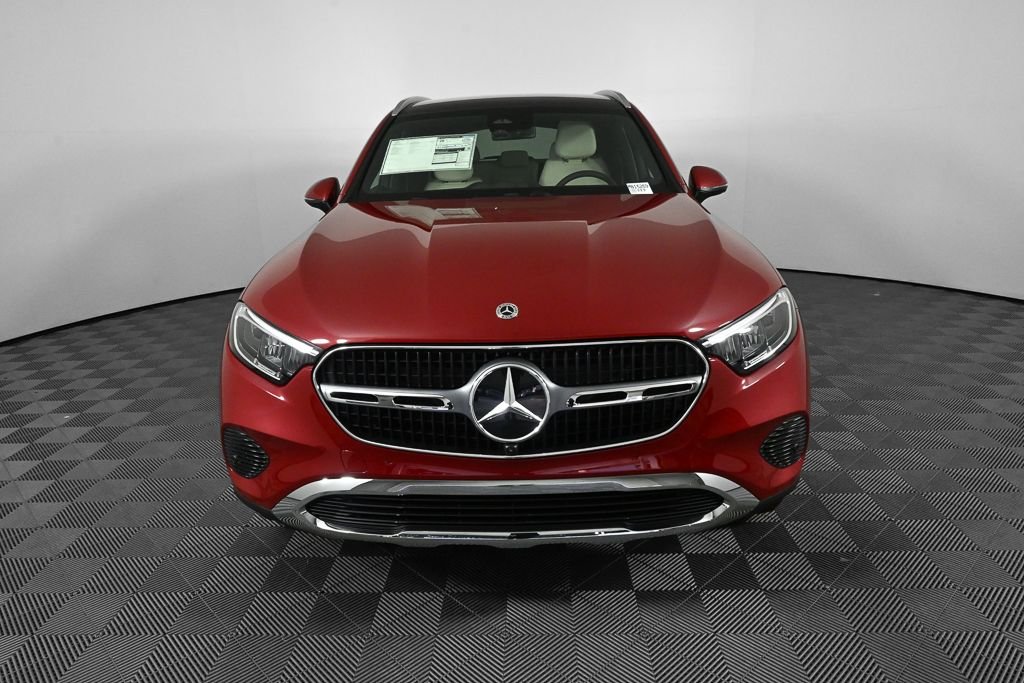 New 2026 MANUFAKTUR Patagonia Red Metallic Mercedes-Benz GLC 300 image 34