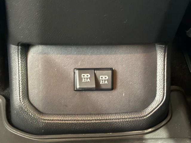 Used 2020 White Toyota XLE image 13