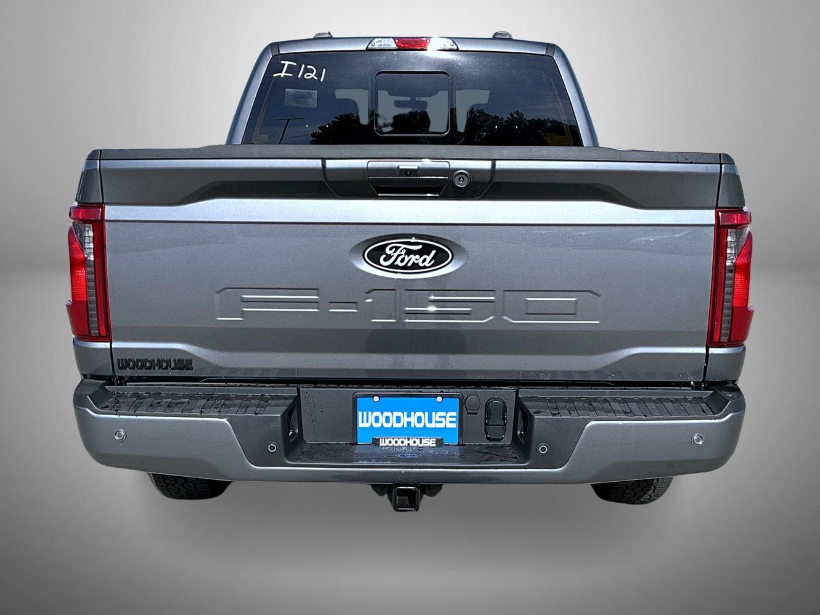 New 2026 Carbonized Gray Metallic Ford XLT image 6