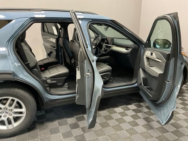 New 2027 Vapor Blue Metallic Ford Active image 21