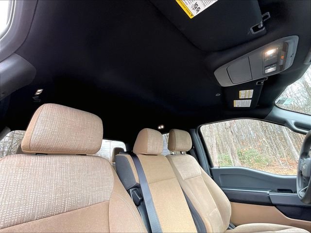 Used 2023 Black Ford XLT image 7