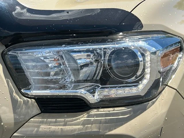 Used 2018  Toyota TRD Off-Road image 12