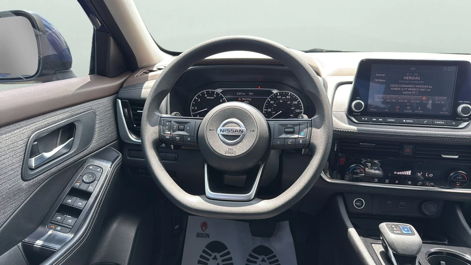 Used 2021 Blue Nissan SV image 12