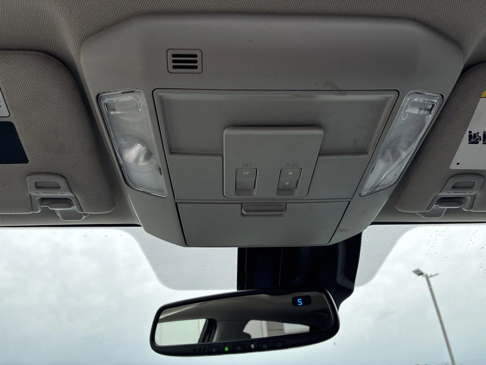 Used 2018  Toyota SR5 image 31