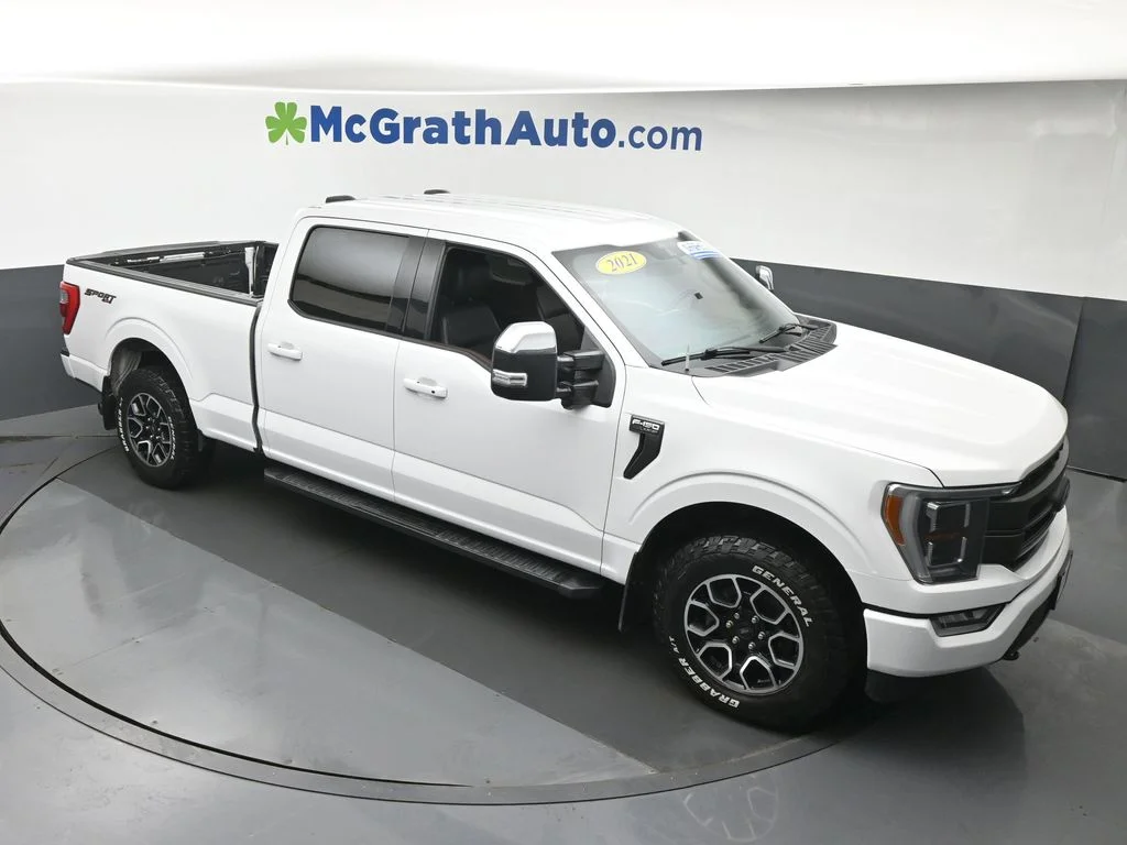 Used 2021 White Ford Lariat image 3