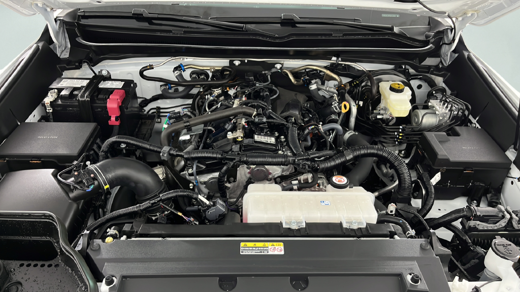 2025 Toyota Tacoma SR5 - Photo 35